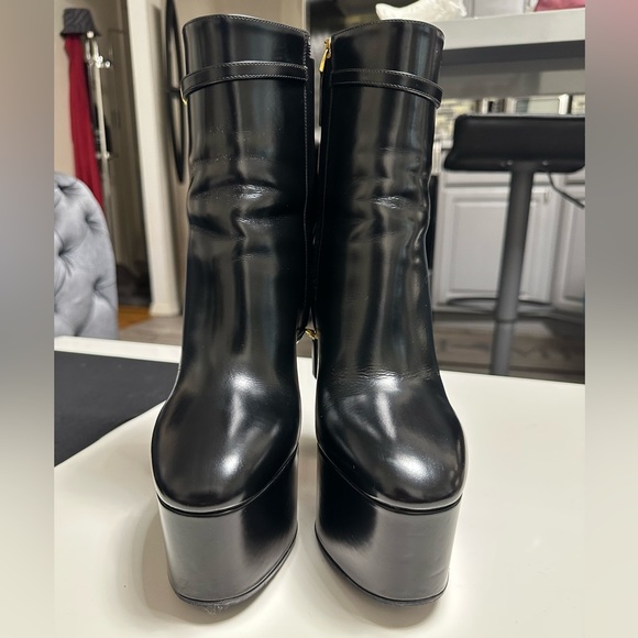 VALENTINO GARAVANI  Tan-Go 155 leather platform ankle boots - Picture 11 of 12